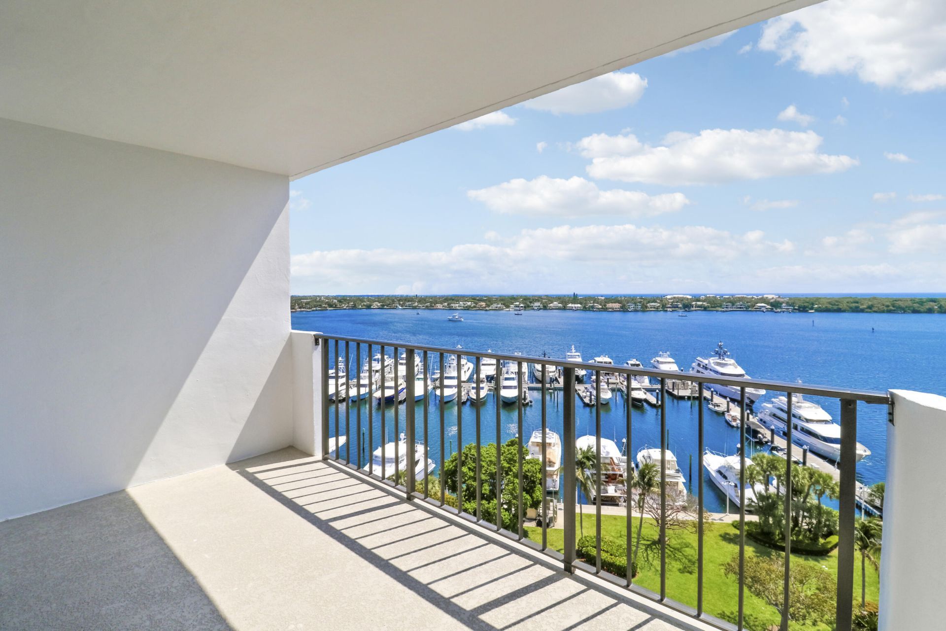 1200 Marine Way, Unit 903, North Palm Beach, FL 33408 Photo