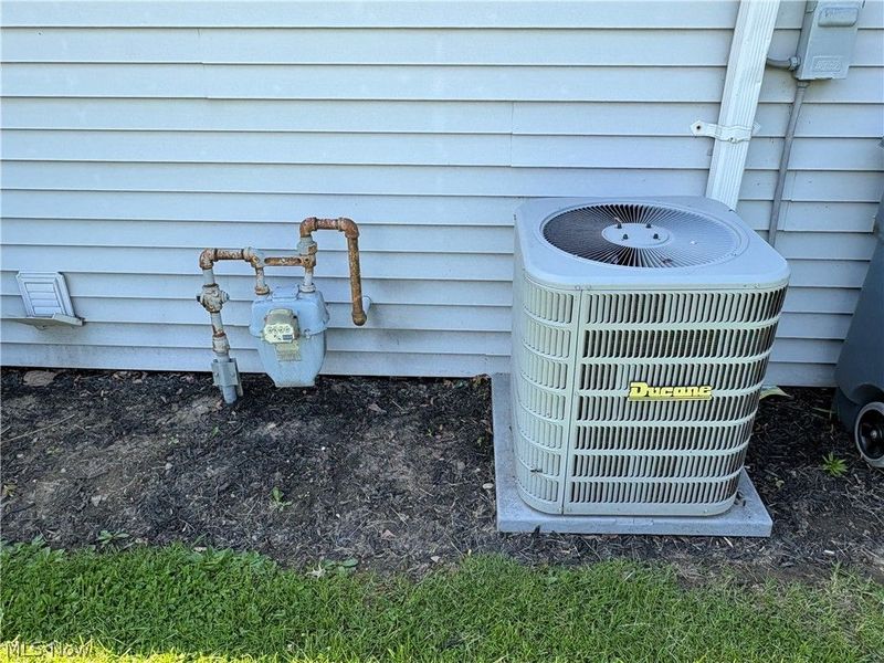 1942 E 41st Street, Ashtabula, OH 44004 Photo 8