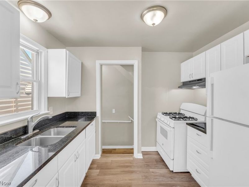 14205 Corridon Avenue , Maple Heights, OH 44137 Photo 9