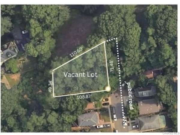 103 Firwood Road , Manorhaven, NY 11050