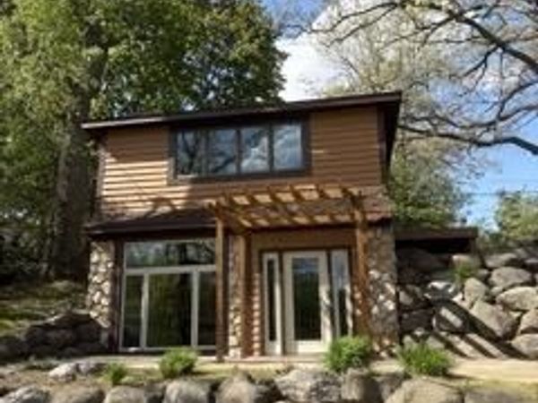 136 Beach Avenue, Edgerton, WI 53534