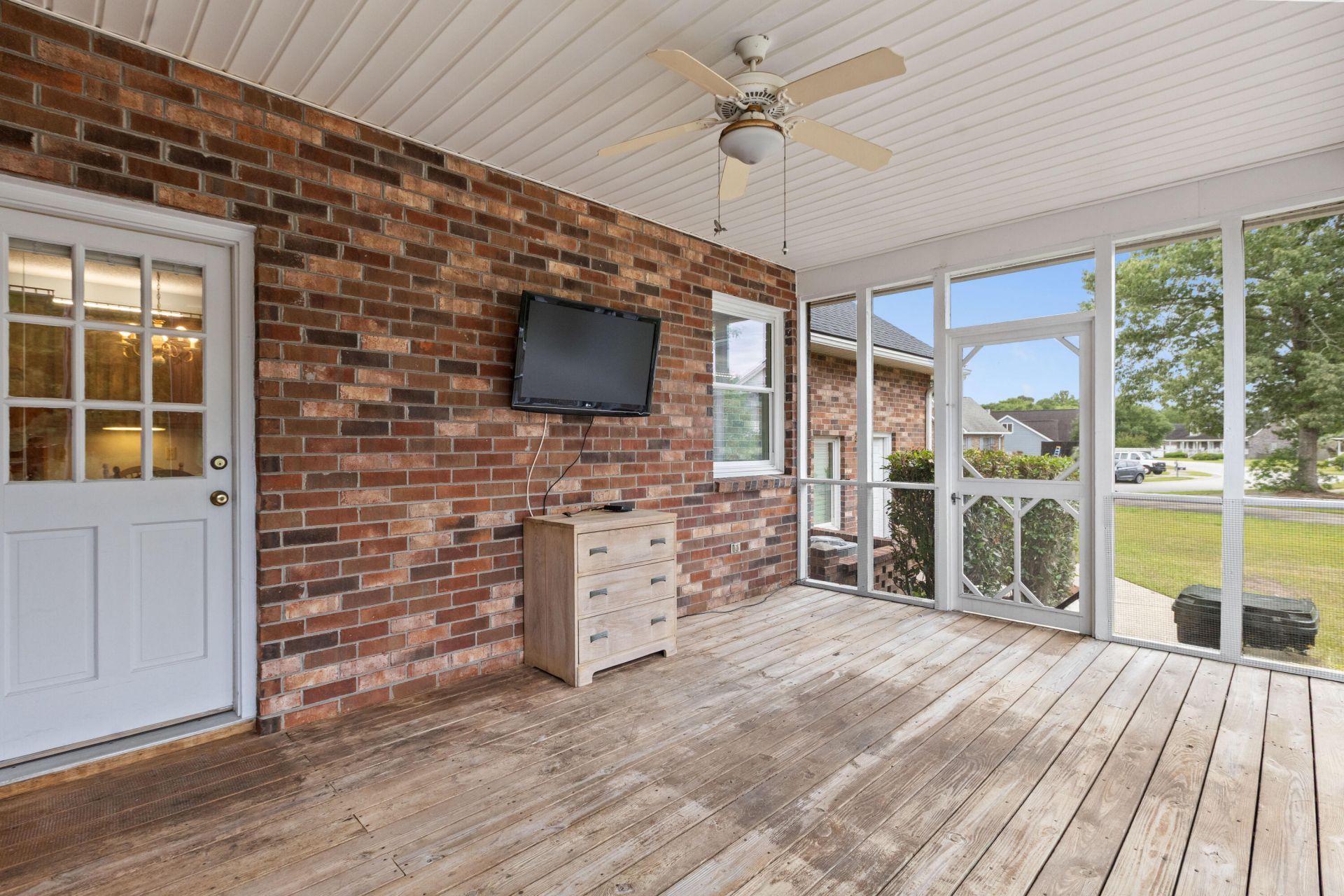 1100 Francis Marion Circle Photo 37
