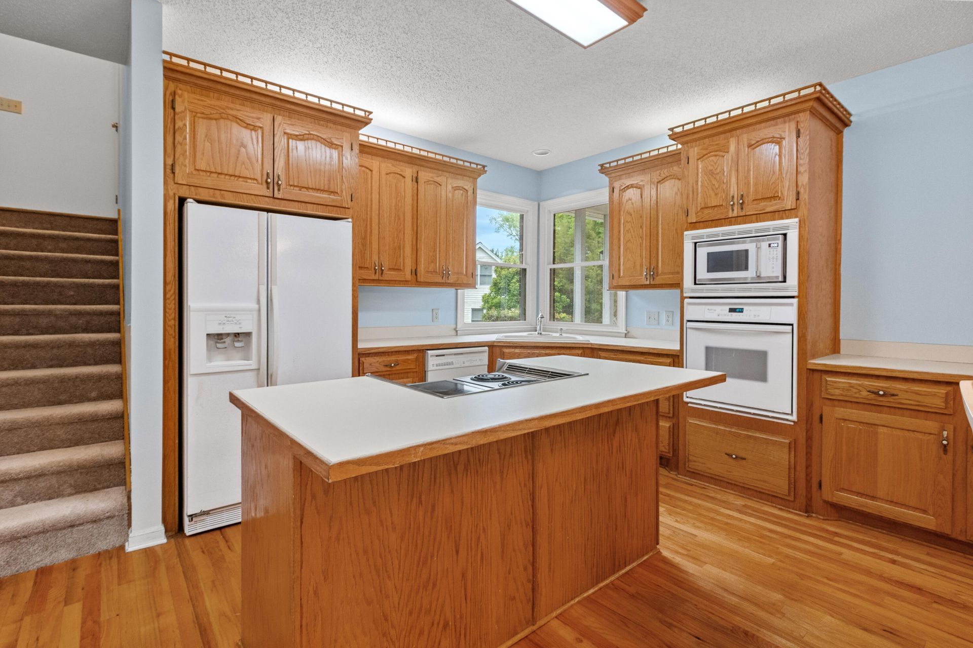 1100 Francis Marion Circle Photo 7