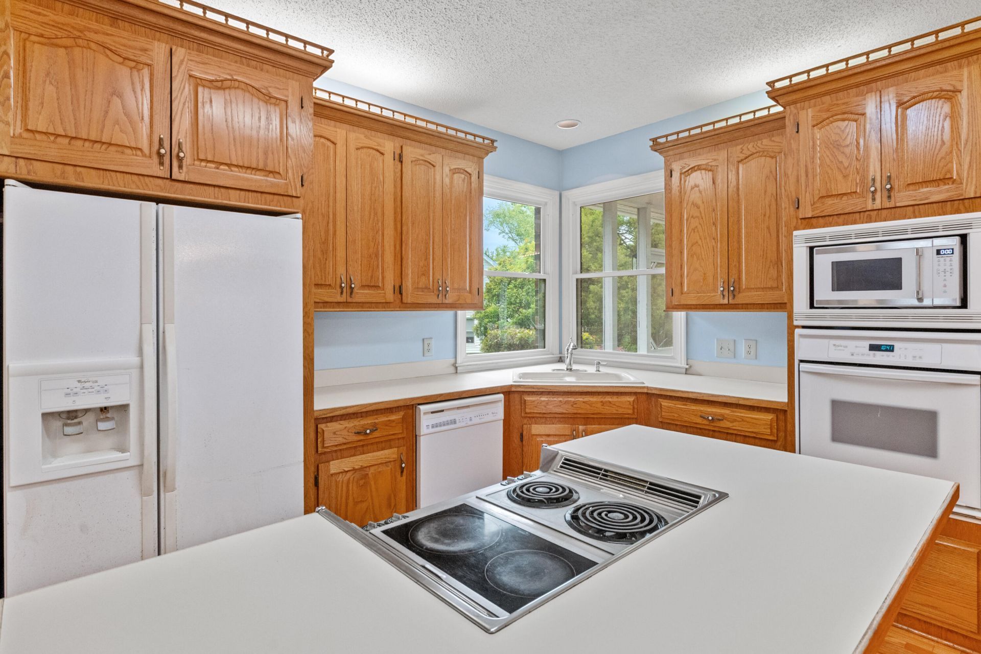 1100 Francis Marion Circle Photo 8