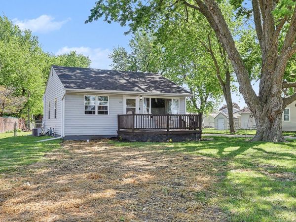 300 E 21st Street S, Newton, IA 50208