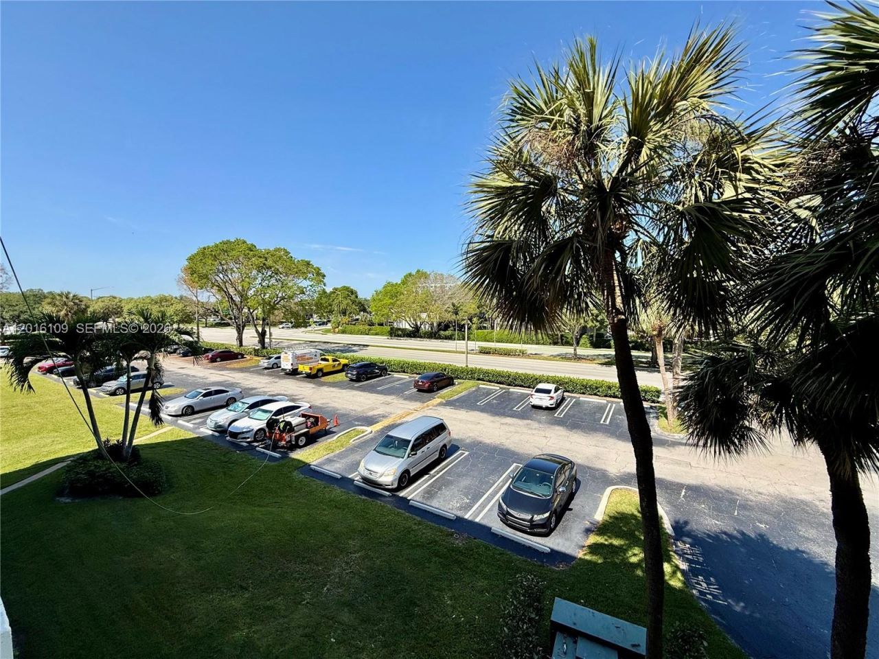 1075 Riverside Dr, Unit 306, Coral Springs, FL 33071 Photo