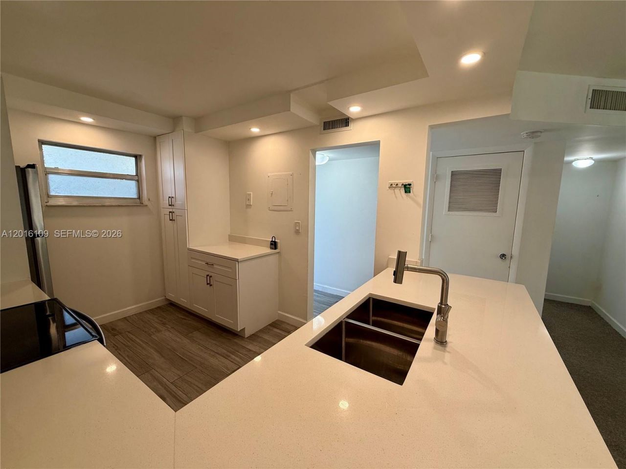 1075 Riverside Dr, Unit 306, Coral Springs, FL 33071 Photo