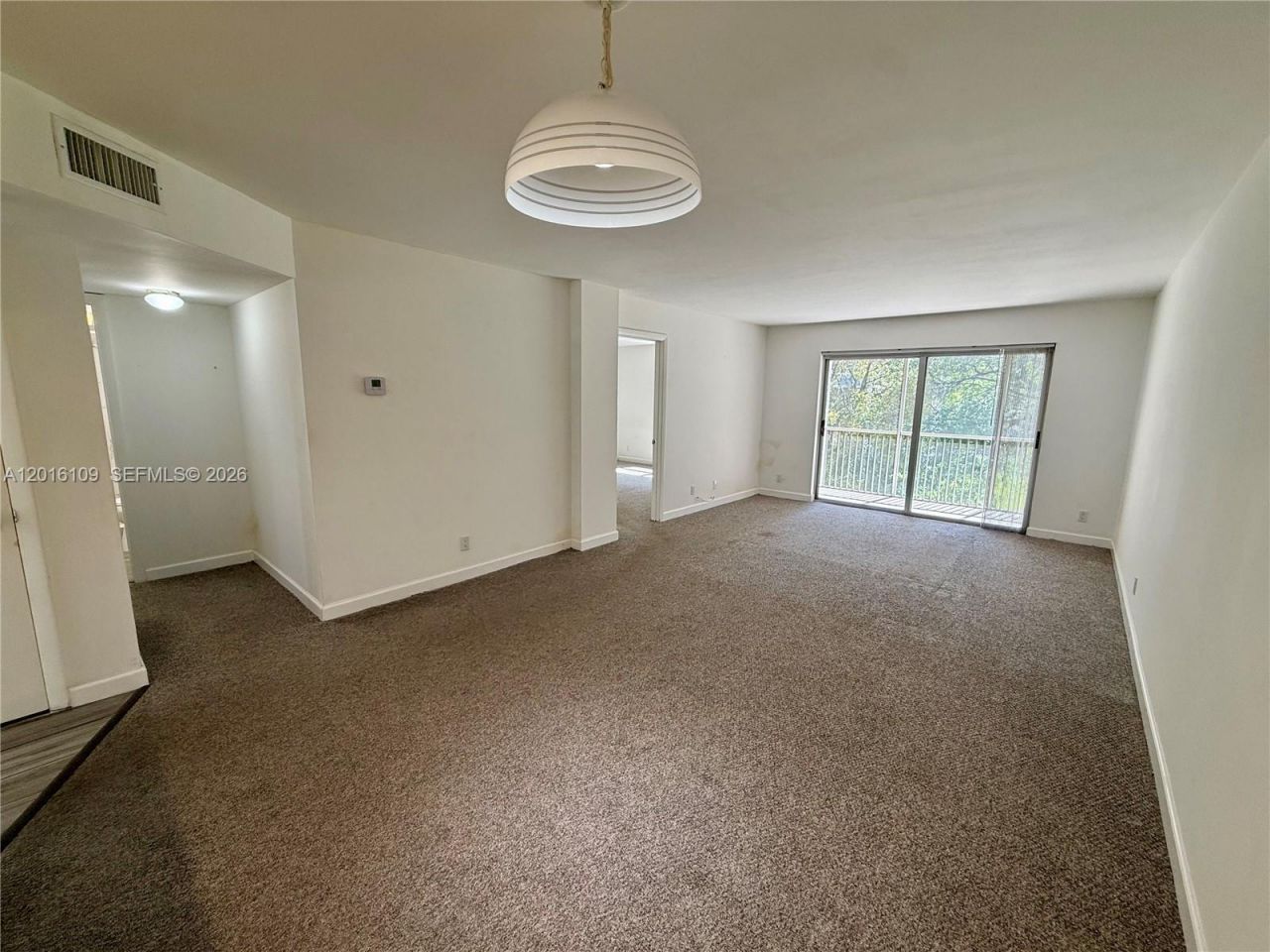 1075 Riverside Dr, Unit 306, Coral Springs, FL 33071 Photo