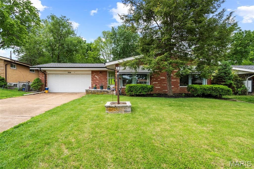 7204 Rockspring Drive, Affton, MO 63123 Main Photo