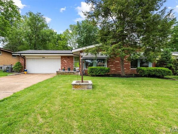 7204 Rockspring Drive, Affton, MO 63123