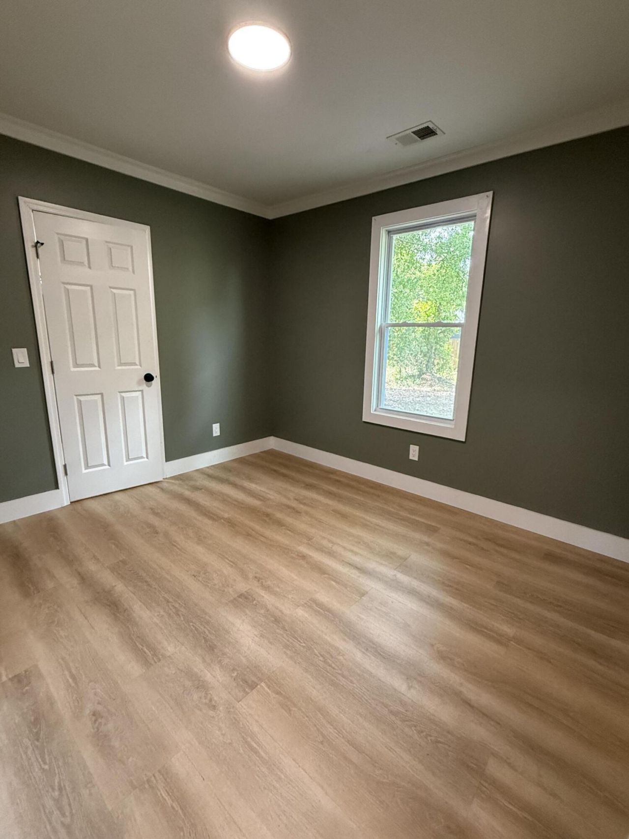 2306 Kent Photo 10