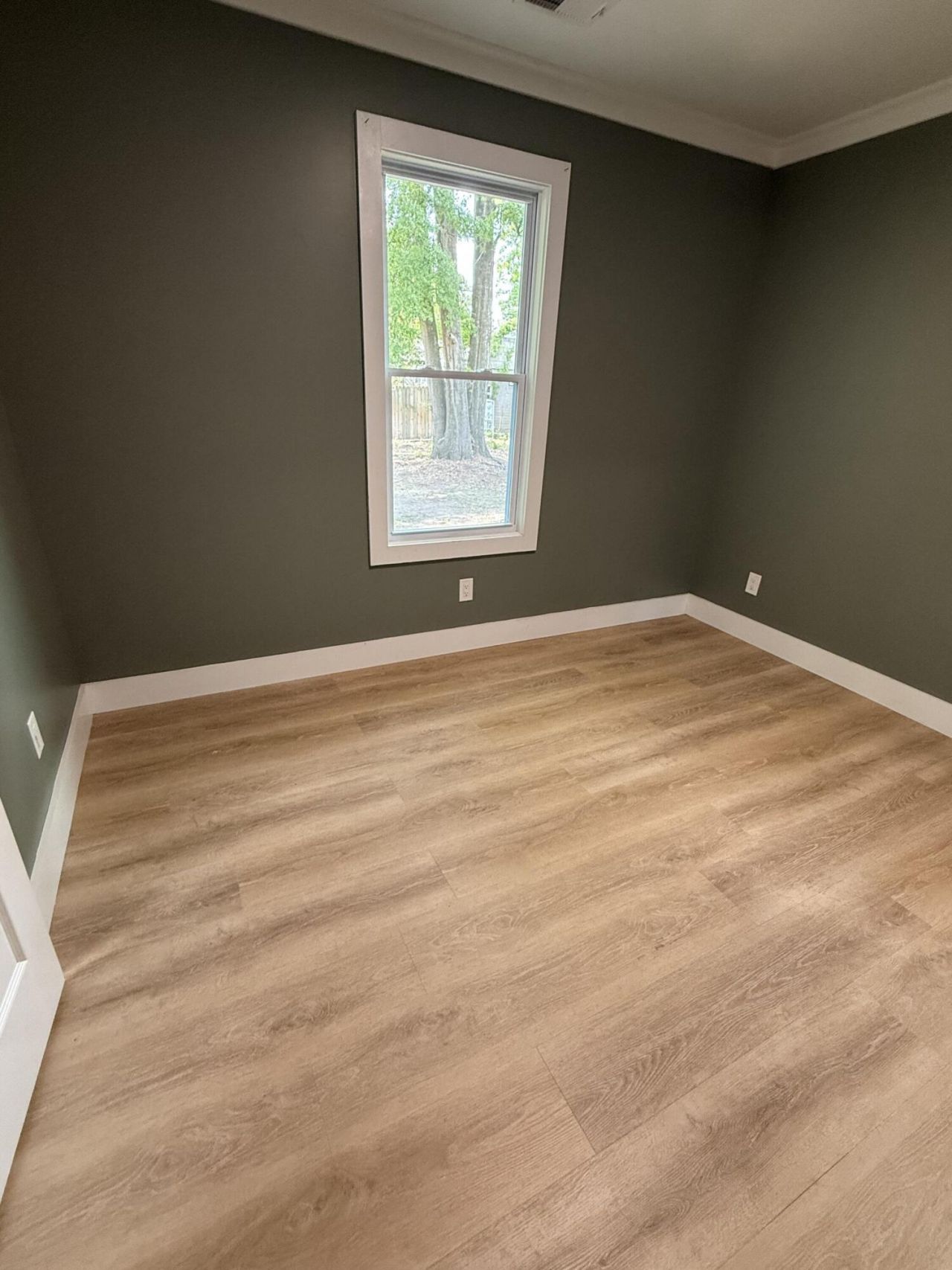 2306 Kent Photo 11