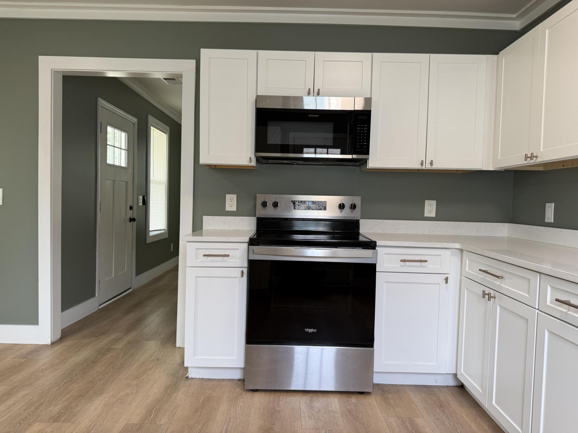 2306 Kent Photo 7