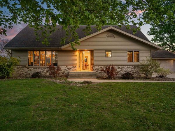 406 NE Grove Street, Brownsdale, MN 55918