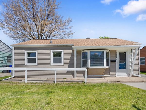 8630 45th Street , Lyons, IL 60534