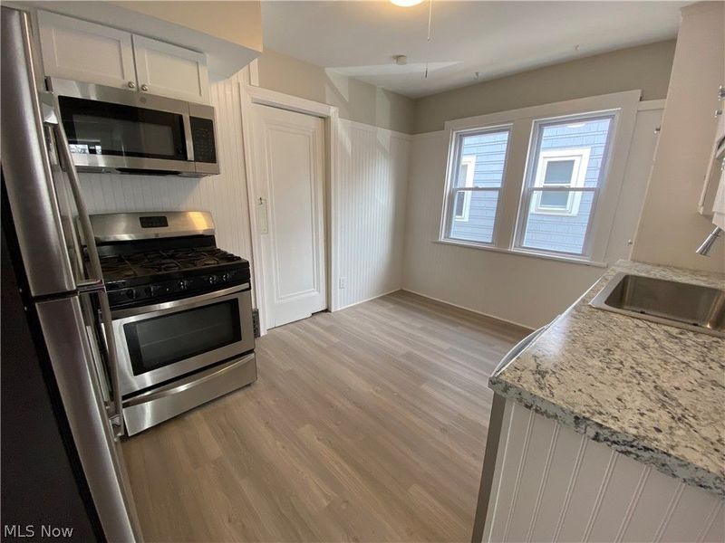 9327 Clifton Boulevard , Cleveland, OH 44102 Photo 15
