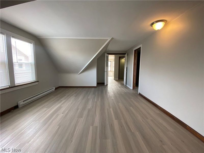 9327 Clifton Boulevard , Cleveland, OH 44102 Photo 28