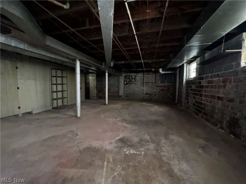 9327 Clifton Boulevard , Cleveland, OH 44102 Photo 29