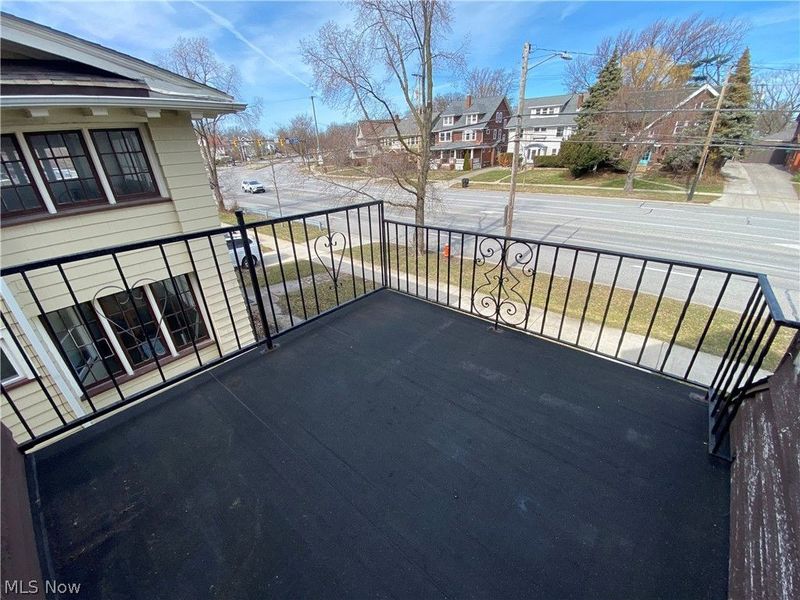 9327 Clifton Boulevard , Cleveland, OH 44102 Photo 4