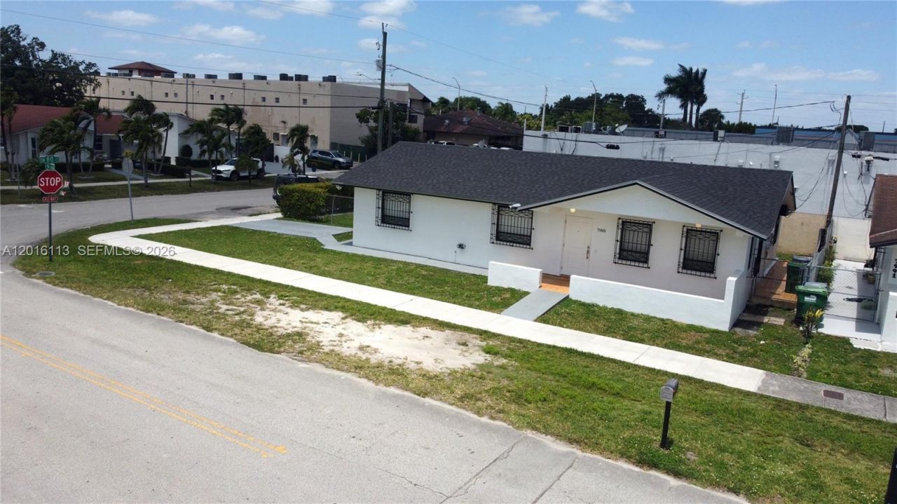 7993 SW 9th Ter , Miami, FL 33144 Photo