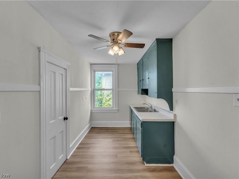 2018 W 100th Street , Unit 2/UP, Cleveland, OH 44102 Photo 8