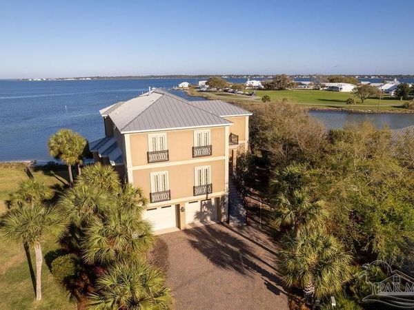 106 Matamoros Dr, Pensacola Beach, FL 32561