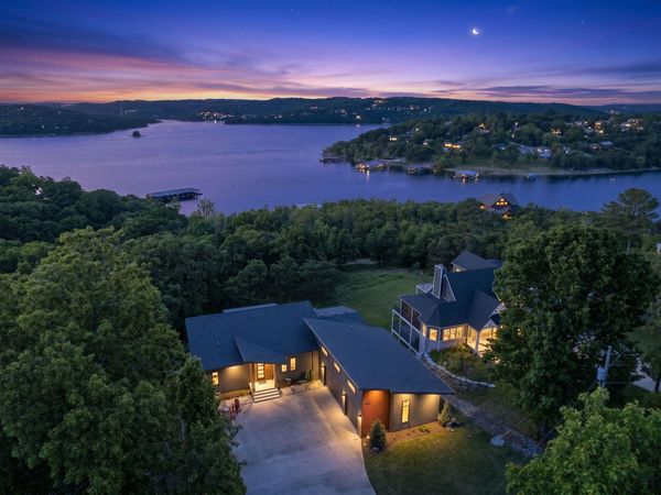 1076 Ozark Hollow Road , Blue Eye, MO 65611
