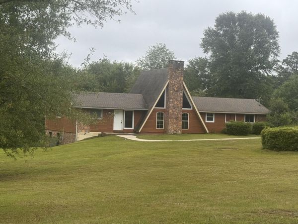 48 Mackeral Dr., Hattiesburg, MS 39402