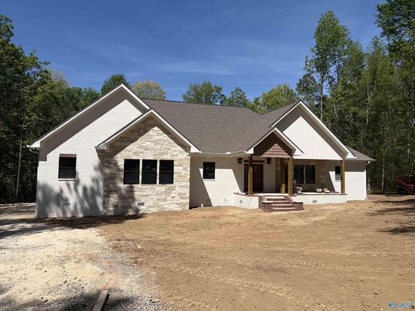 602 SE 4th Street SE, Arab, AL 35016