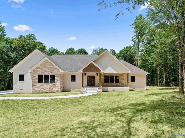 602 SE 4th Street SE, Arab, AL 35016