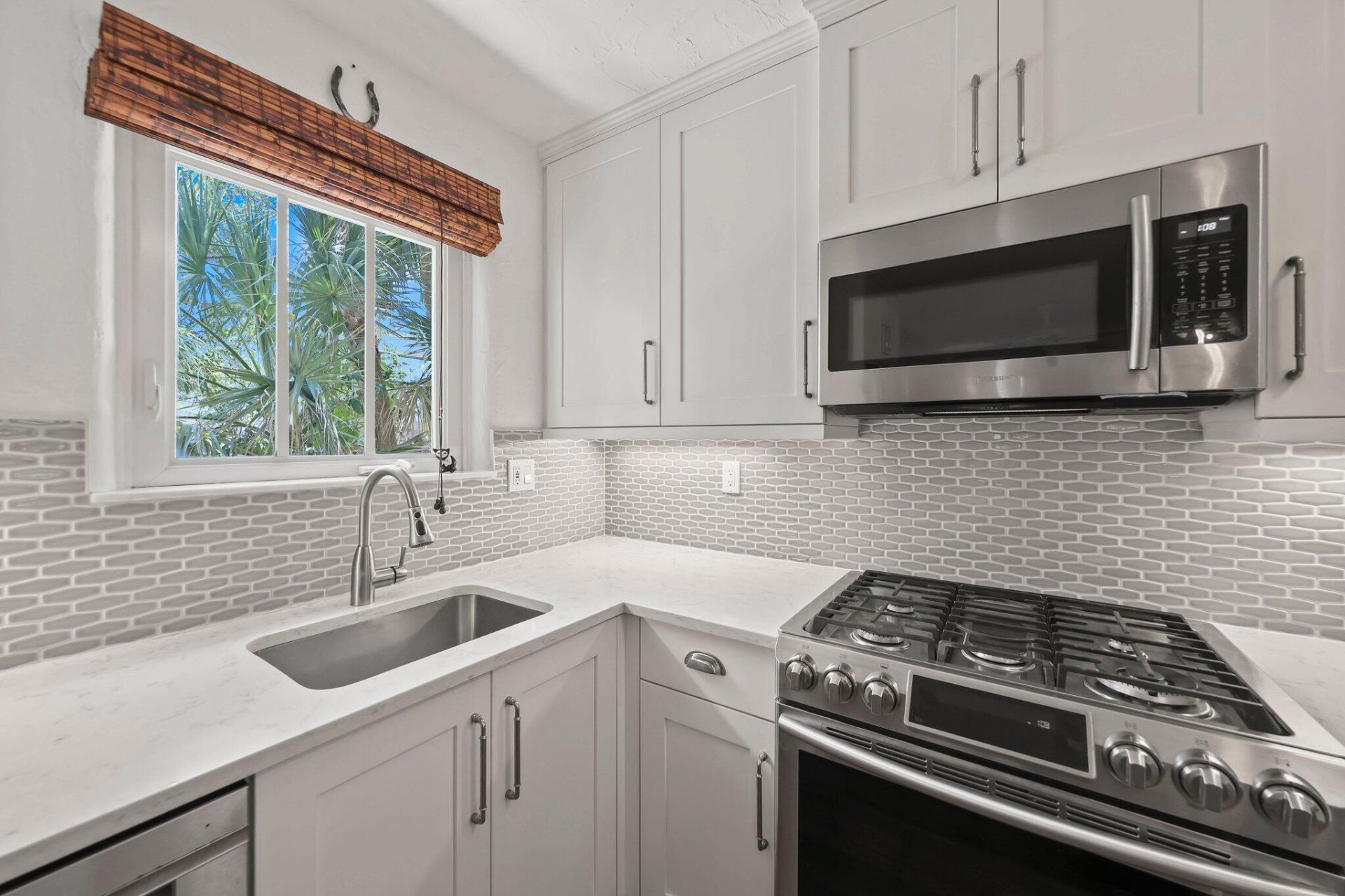 706 N Palmway, Unit A, Lake Worth Beach, FL 33460 Photo