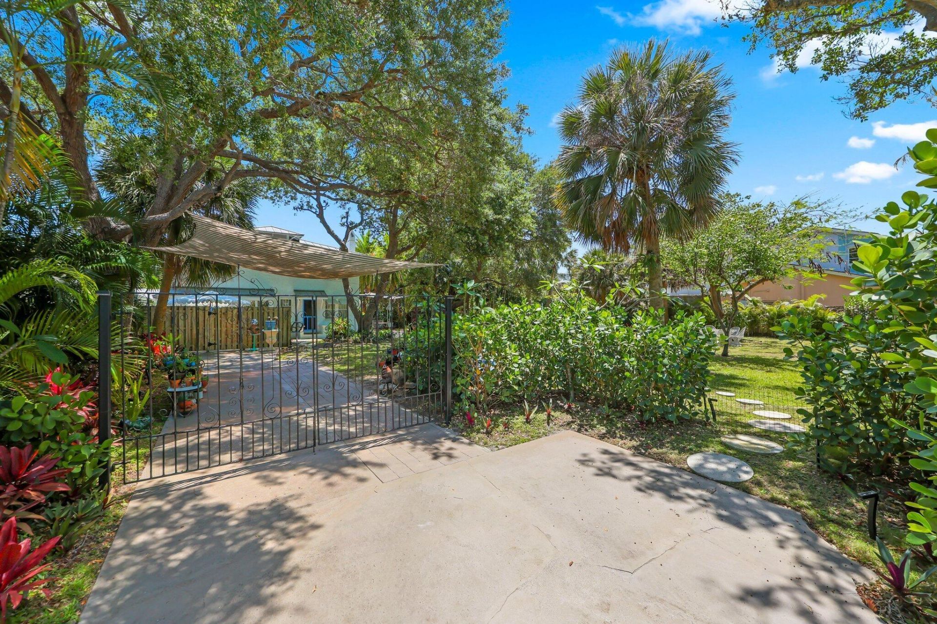 706 N Palmway, Unit A, Lake Worth Beach, FL 33460 Photo