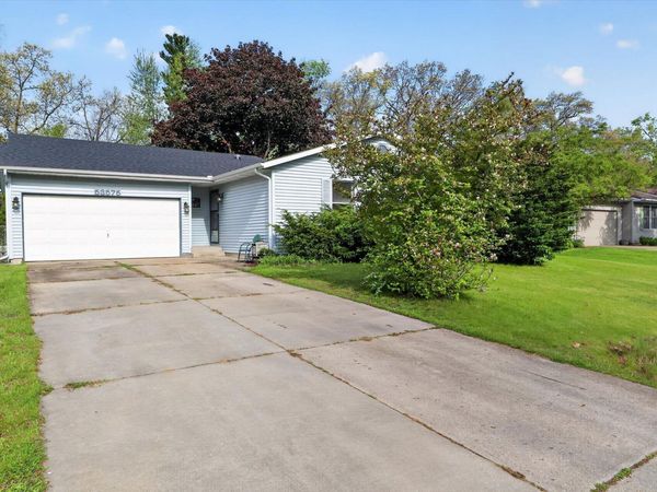 53575 Hyde Park Drive, Bristol, IN 46507