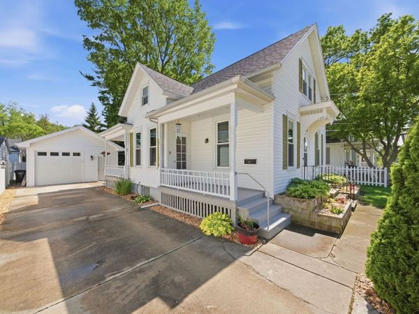 1307 Illinois Avenue , Ottawa, IL 61350