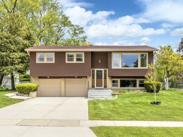 1410 W Jo Ann Lane , Addison, IL 60101