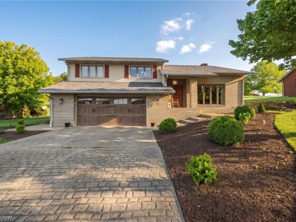 1941 Buckeye Street NE, New Philadelphia, OH 44663