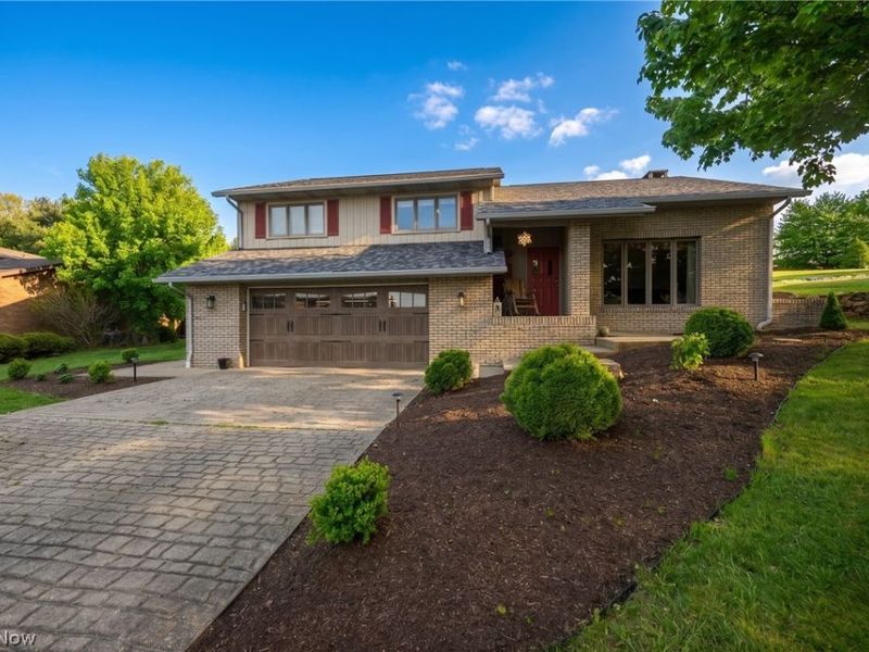1941 Buckeye Street NE, New Philadelphia, OH 44663 Photo 2