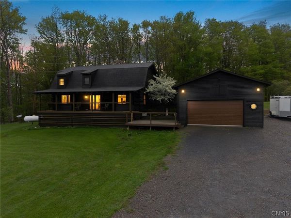 3570 Williams Road , Marcellus, NY 13108