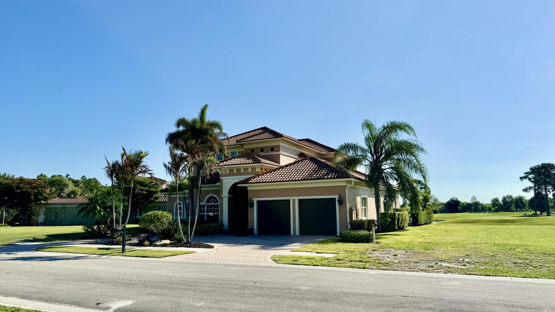 114 SE Via Verona, Port Saint Lucie, FL 34984 Photo