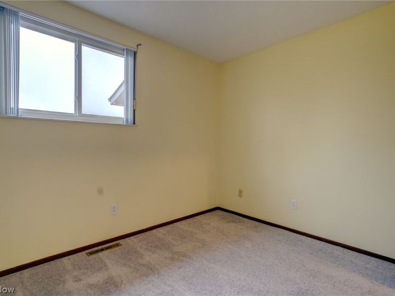 378 Deepwood Drive , Wadsworth, OH 44281 Photo 15