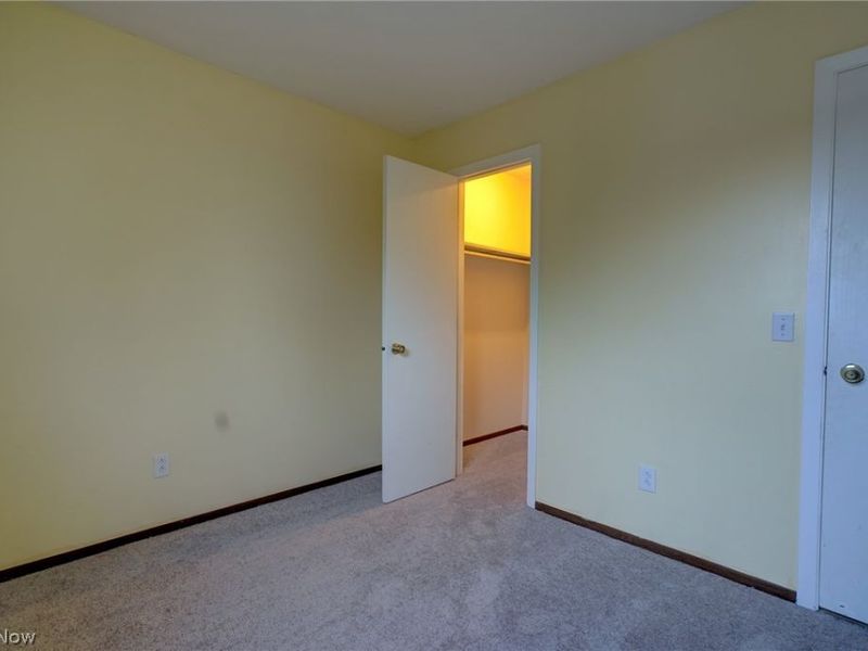 378 Deepwood Drive , Wadsworth, OH 44281 Photo 16