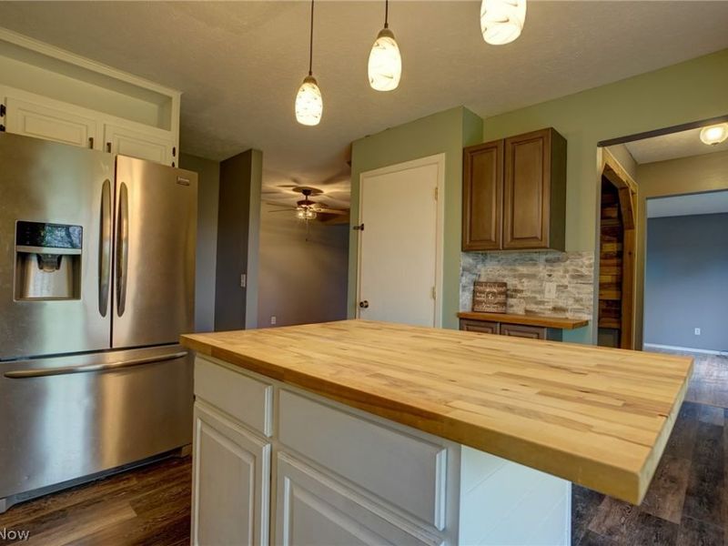 378 Deepwood Drive , Wadsworth, OH 44281 Photo 9