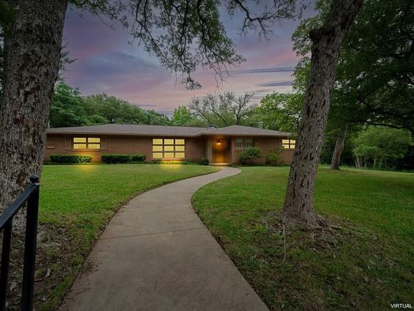 7808 Delhi Road , Woodway, TX 76712