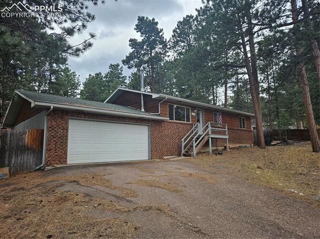 1005 W Lorraine Avenue, Woodland Park, CO 80863 Main Photo