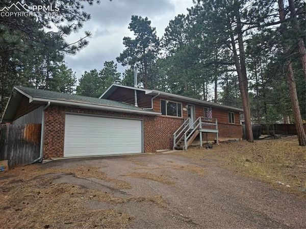 1005 W Lorraine Avenue, Woodland Park, CO 80863