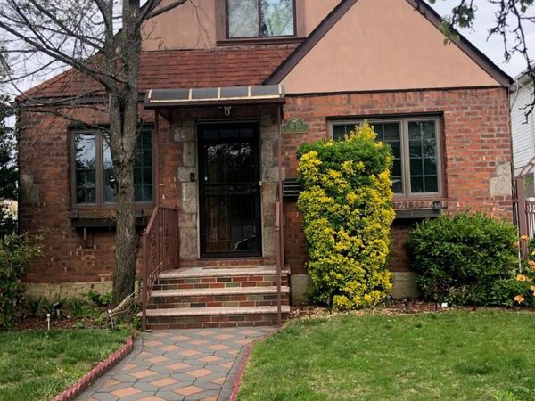 8217 263rd Street , Glen Oaks, NY 11004
