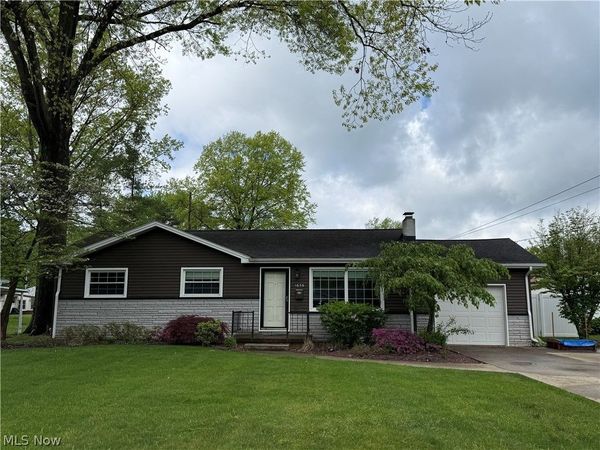 1656 Yolanda Drive , Youngstown, OH 44511