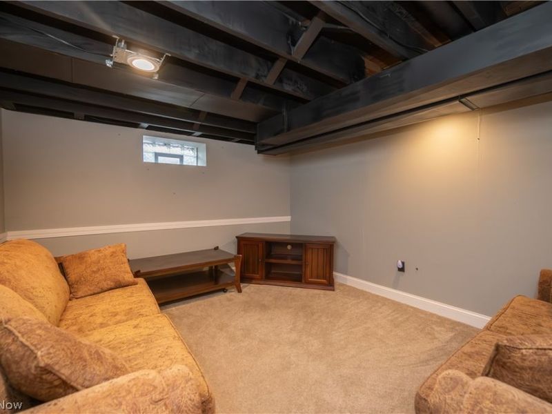 1656 Yolanda Drive, Youngstown, OH 44511 Photo 36