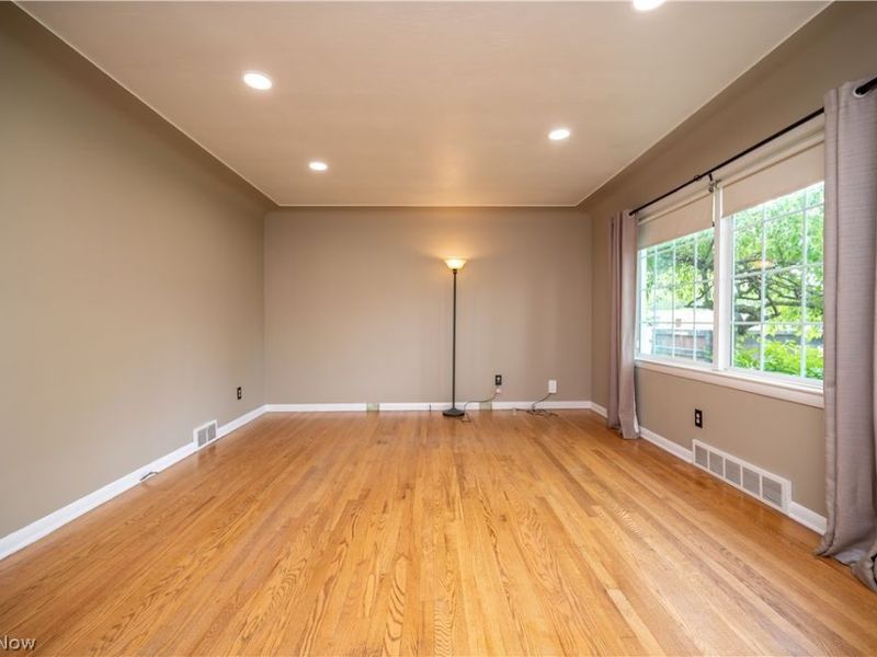 1656 Yolanda Drive, Youngstown, OH 44511 Photo 9