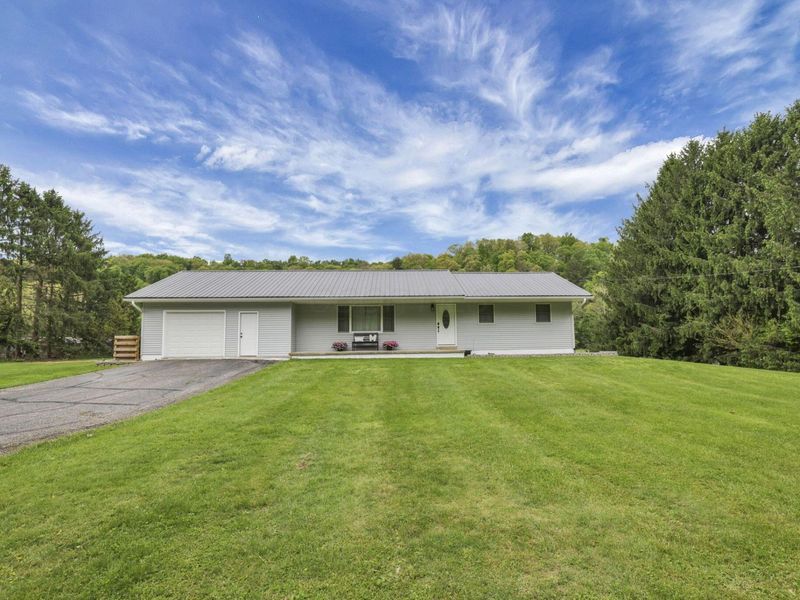 4377 Hickman Road NE, Newark, OH 43055 Photo 2